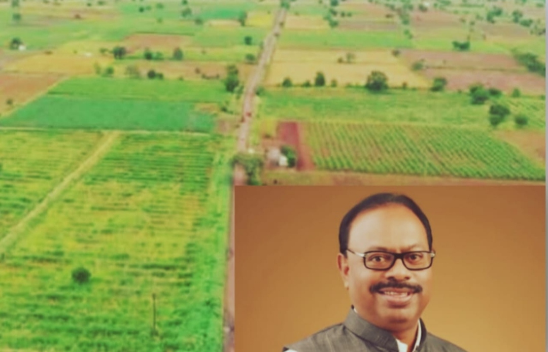 7/12 वरील “तुकडेबंदी कायद्याविरुद्ध व्यवहार” हा शेरा निघणार : छोटे भूखंड विनाशुल्क नियमित करण्याचे महसूलमंत्री चंद्रशेखर बावनकुळे यांचे निर्देश